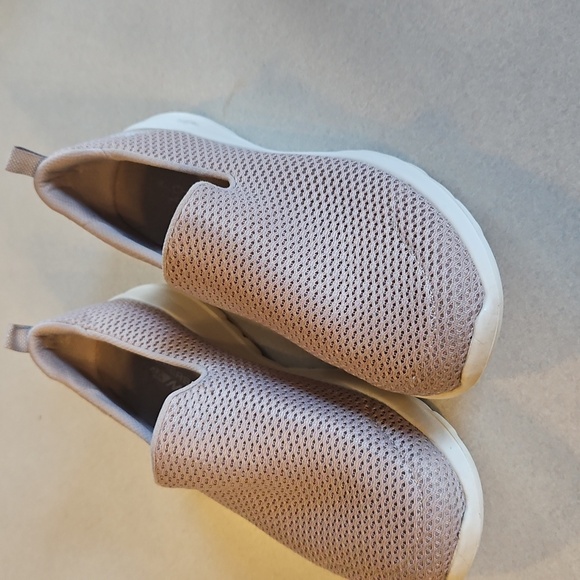 Skechers Slip Ons - Picture 2 of 11